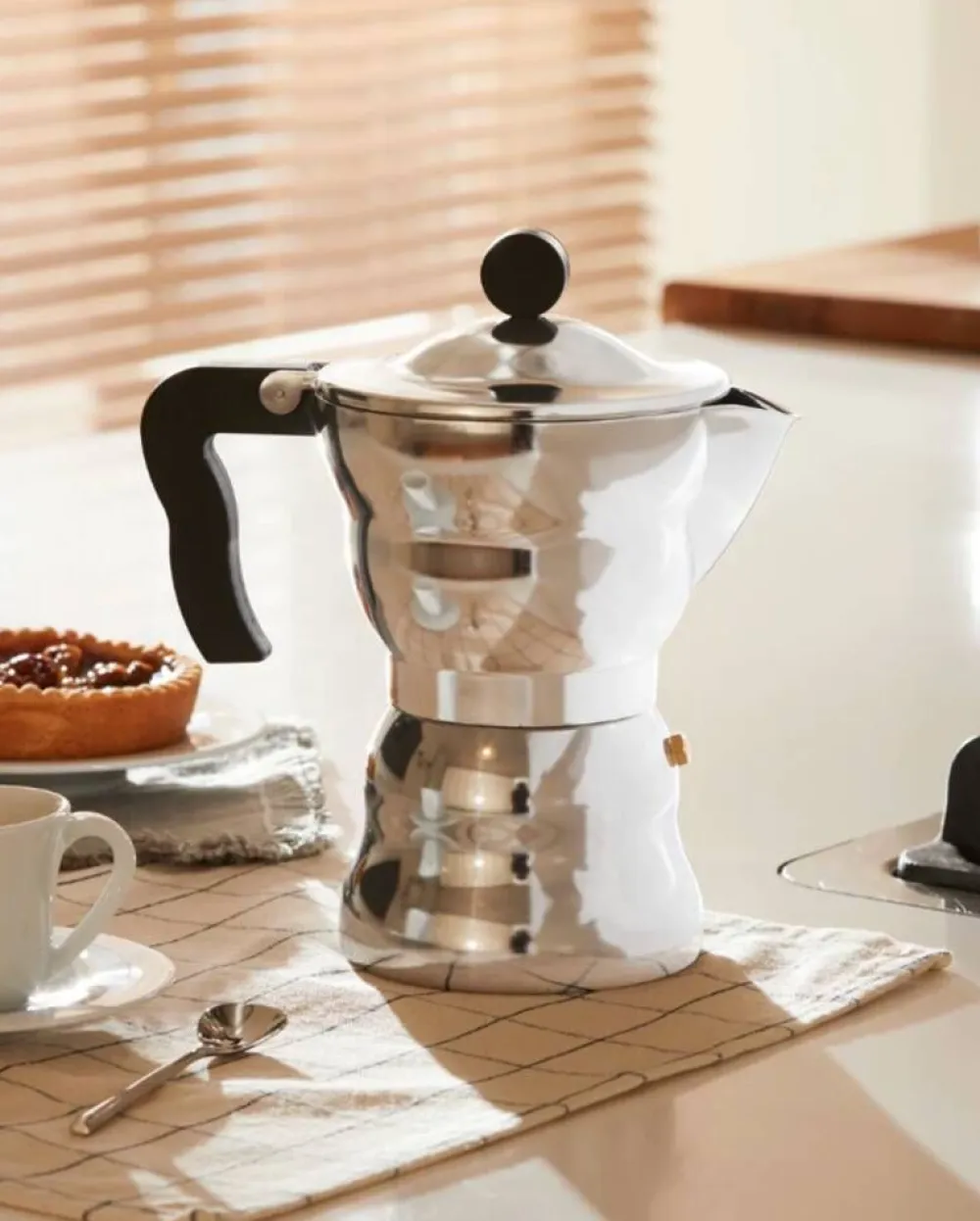 espressopannu Moka 3:lle kupille>Alessi Discount