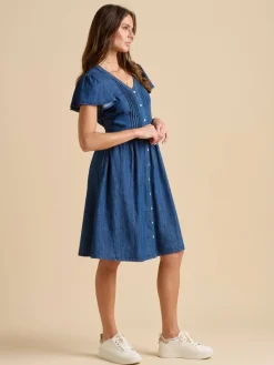 mekko Sandsfoot><noscript><img width=