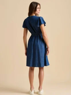 mekko Sandsfoot><noscript><img width=