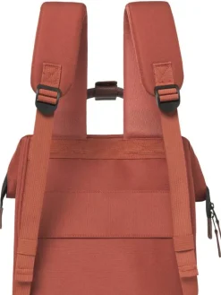 Adventurer M Hiker><noscript><img width=