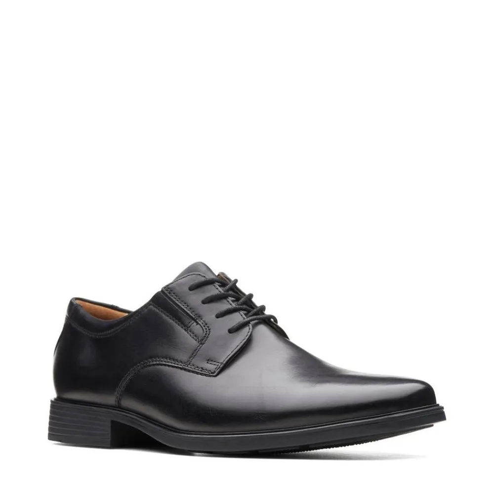 Clarks Pukukengät|pukukengät Tilden Plain Black