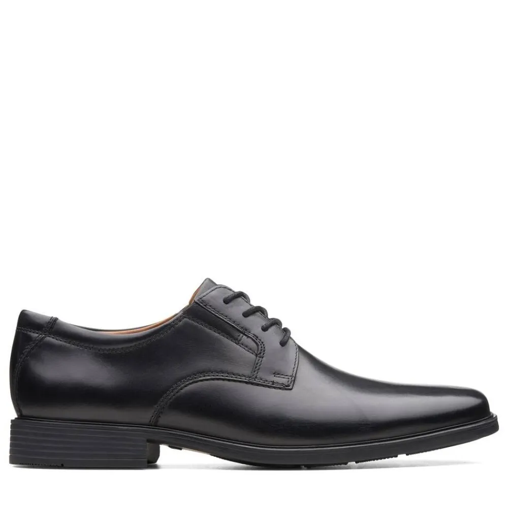 Clarks Pukukengät|pukukengät Tilden Plain Black