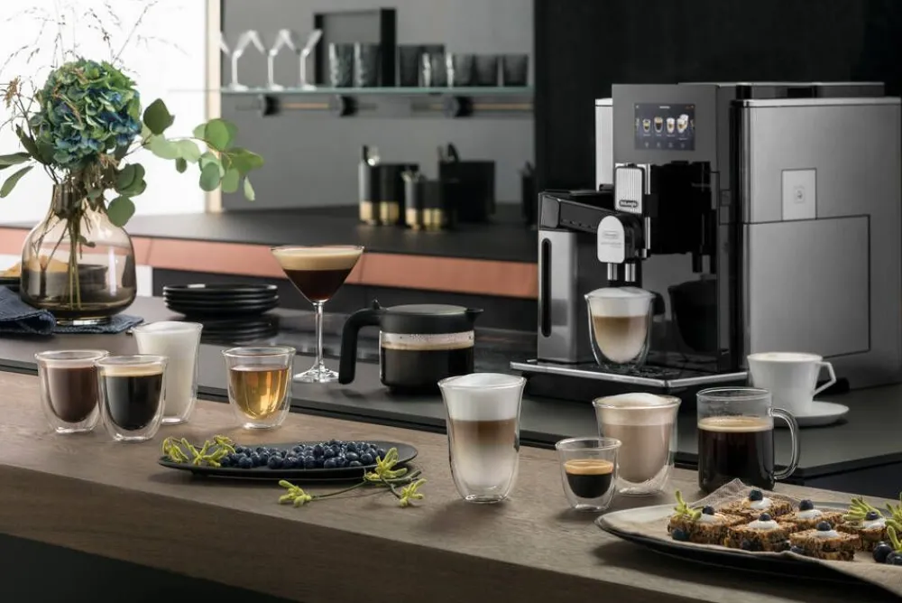 kahviautomaatti Maestosa musta>DeLonghi