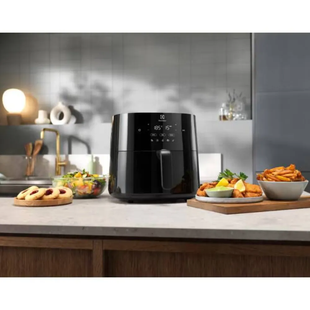 airfryer EAF5B2 musta>Electrolux Clearance