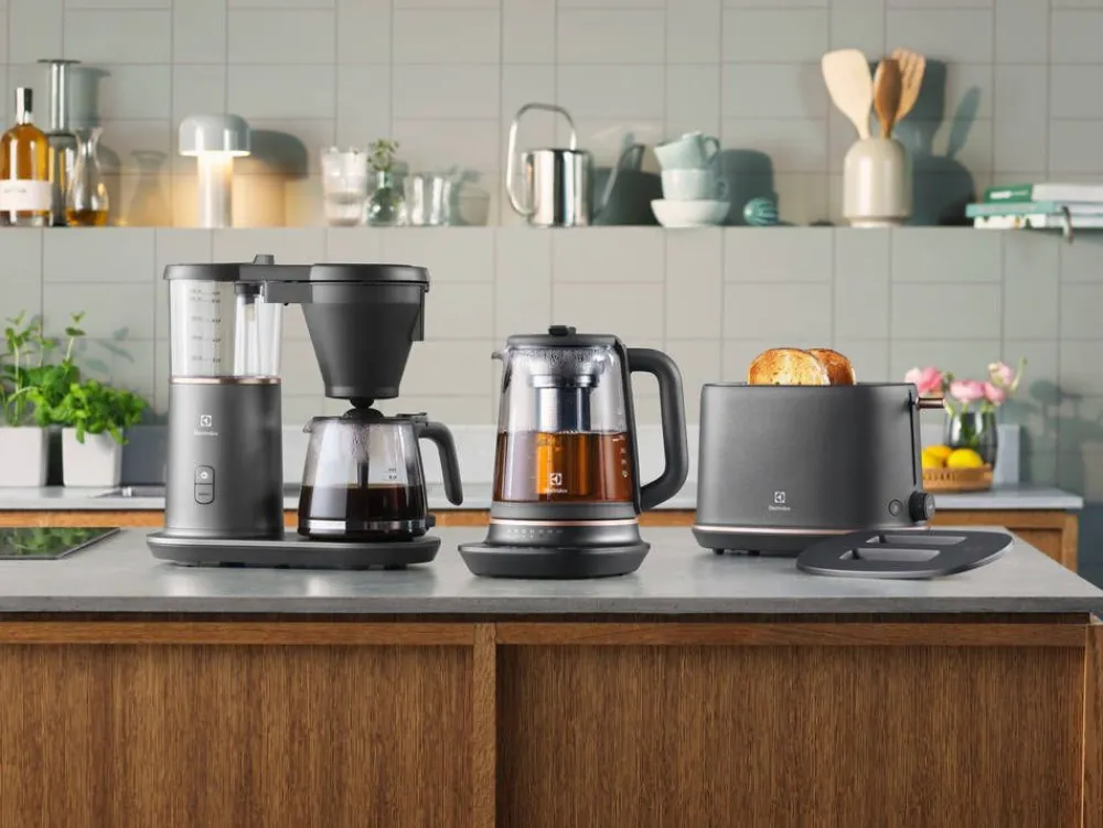 Electrolux Kahvi Ja Kuumat Juomat|Explore 7 tee/vedenkeitin 1,7 L E7GK1-8BP