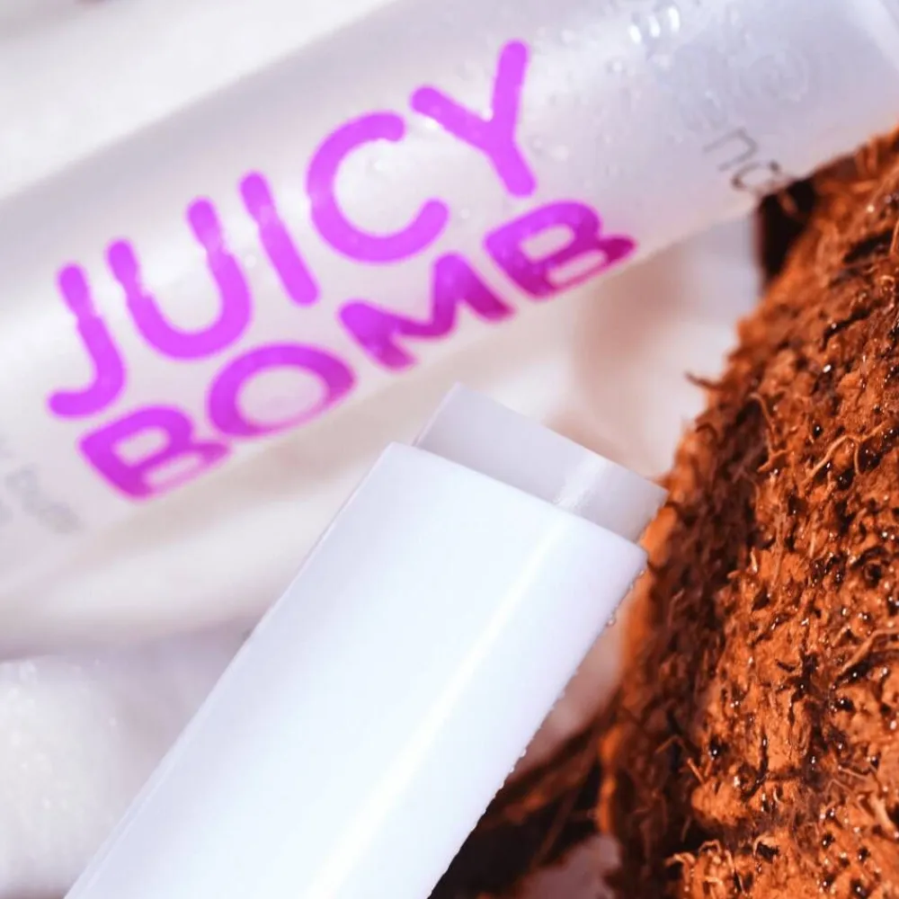 kiiltohuulivoide JUICY BOMB glossy butter balm 06>Essence Outlet