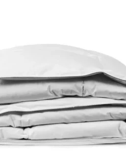 Familon Vuodetekstiilit|Down untuvapeitto 150x210 cm 690 g