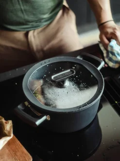 Fiskars Keittoastiat|Hard Face kattila 3,5 l kannella