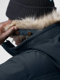 Fju00e4llru00e4ven Takit|Talvitakit|Fjällräven takki Nuuk Lite Parka 625 Laurel Green