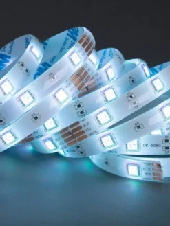 RGB LED-nauha 5 m kaukosäädin IP20><noscript><img width=