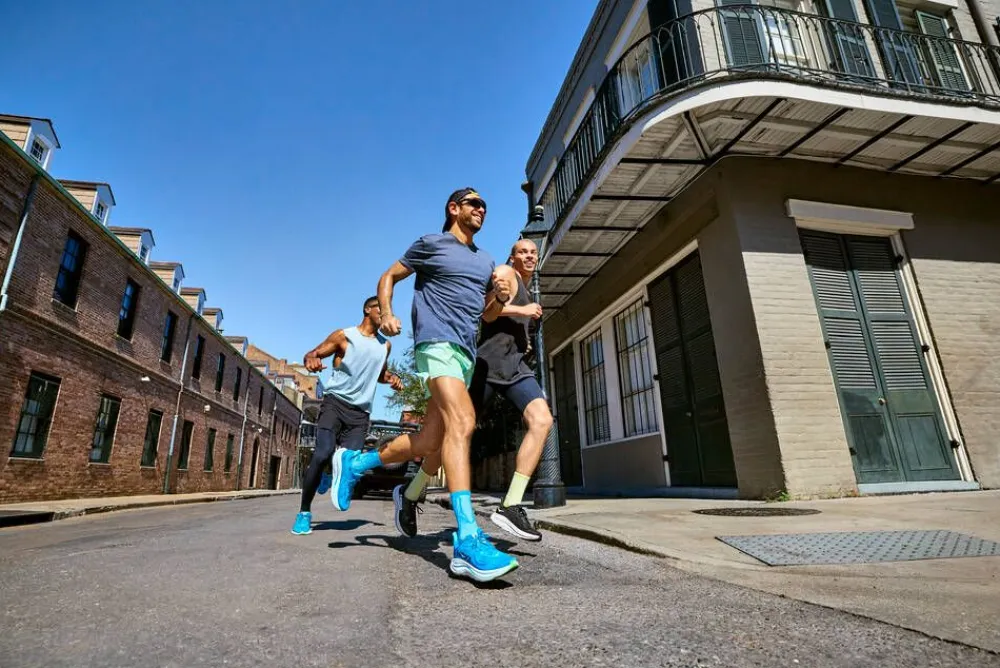 juoksukengät Clifton 10>Hoka Hot