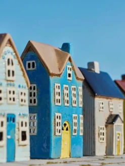 IB Laursen Lyhdyt Ja Kynttilänjalat|talolyhty Nyhavn keltainen ovi
