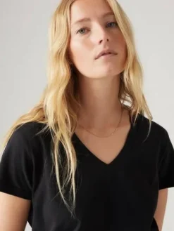 t-paita Boxy Vneck Tee><noscript><img width=