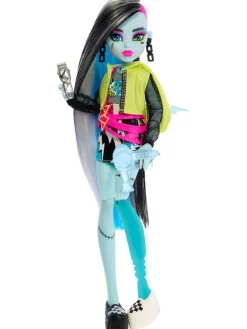 Monster High Nuket Ja Kotileikki|Skulltimate Frankie