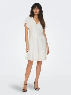 Only Vapaa-Ajan Mekot|mekko Onlsandra S/S V-neck Cloud dancer