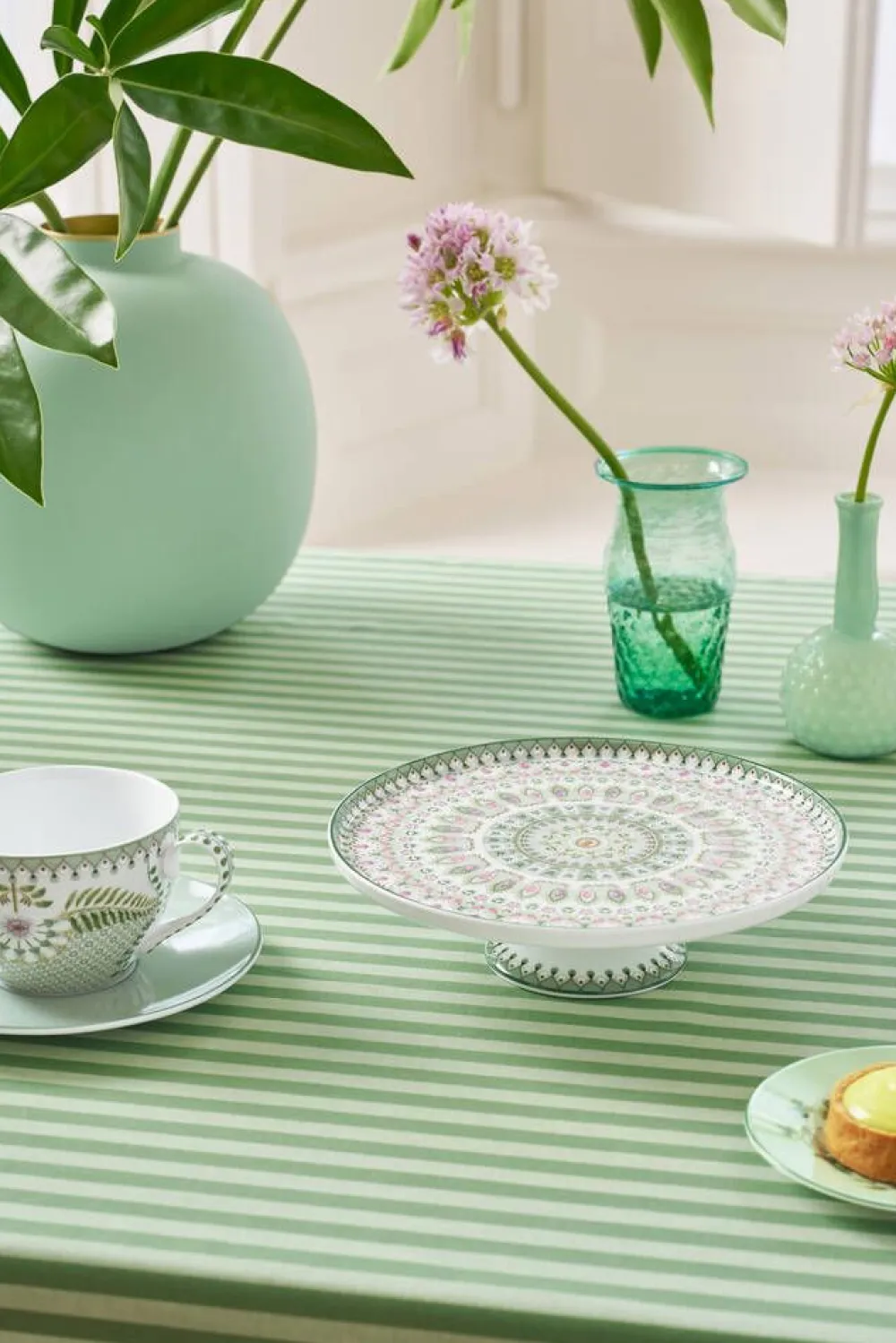 Pip Studio Tarjoilu|kakkutarjotin Lily&Lotus Moon Delight 21 cm Light