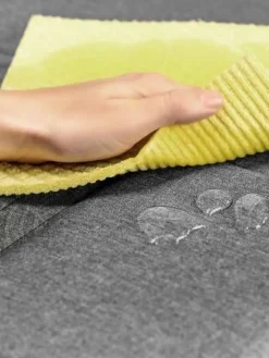 Reer Lastentarvikkeet|TravelKid Maxi Protect istuinsuoja takapenkin selkänojaan