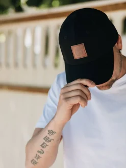 Salon lakkitehdas Hatut, Huivit Ja Käsineet|lippis Baseball Cap Curve Fitted MUSTA