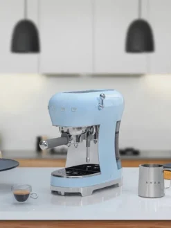 Smeg Kahvi Ja Kuumat Juomat|espressokeitin ECF02PBEU pastellinsininen