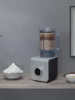 Smeg Tehosekoittimet Ja Vatkaimet|tehosekoitin Power 1,5 L musta BLC01BLMEU