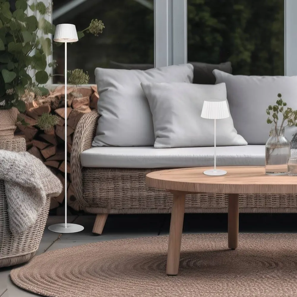 LED ulkolattiavalaisin Suarez mattavalkoinen l>Trio Lighting Sale