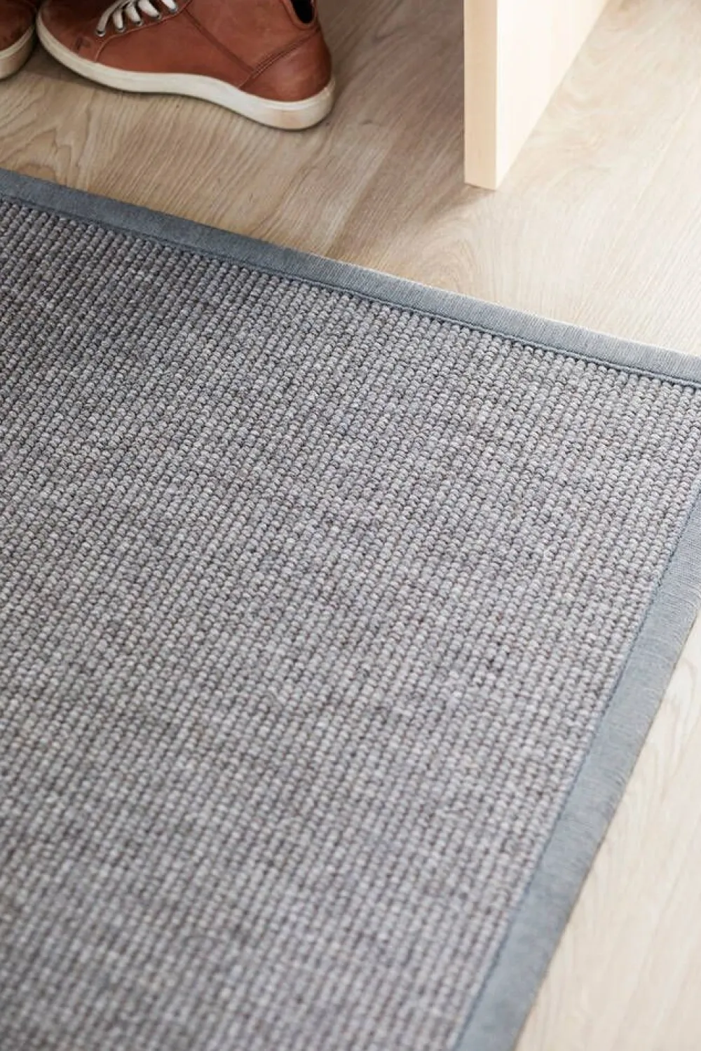 Esmeralda 77 harmaa, 80*150 cm, kantti 077 B>VM-Carpet Discount