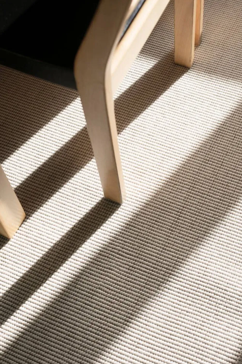 VM-Carpet Keskilattiamatot|Esmeralda 71 valkoinen, 133*200 cm, kantti 009 B